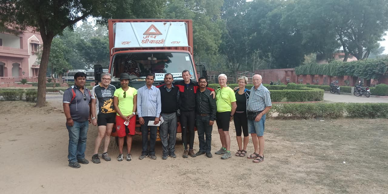 10 Days Rajasthan and Taj Mahal Cycling Tour